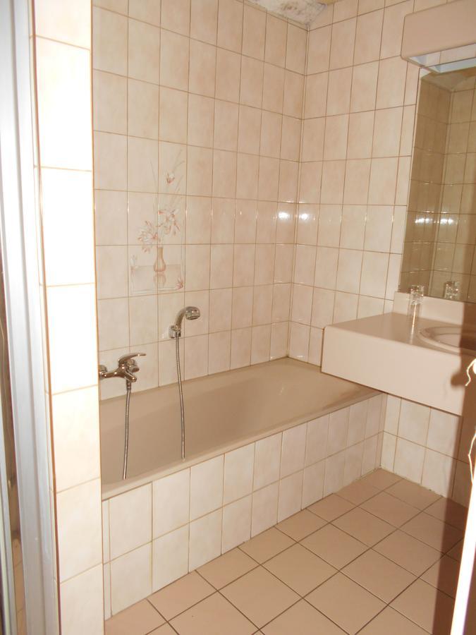 Hotel Du Jura Audincourt Екстериор снимка